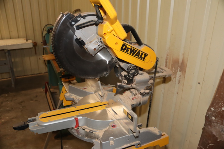 990835-3 Miter saw DeWalt DW718-QS