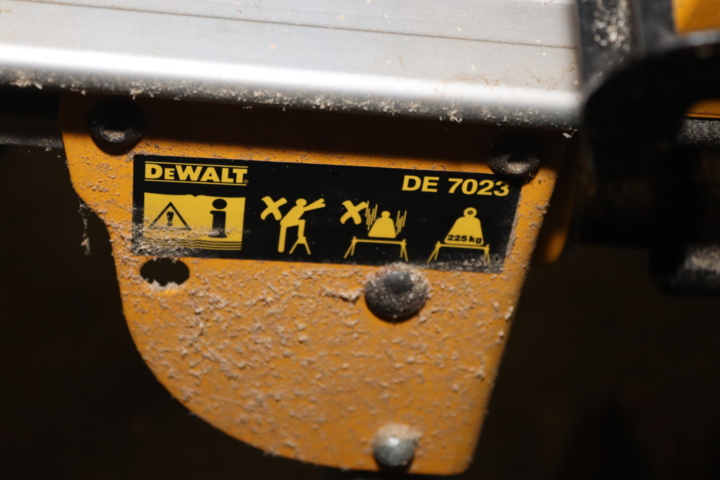 990835-5 Miter saw DeWalt DW718-QS