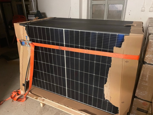 990868-2 36 solar panels Vertex S