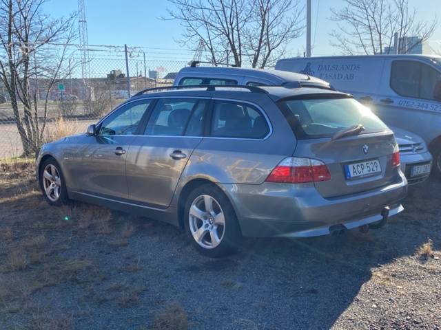 946436-6 BMW 523i Touring - 2008