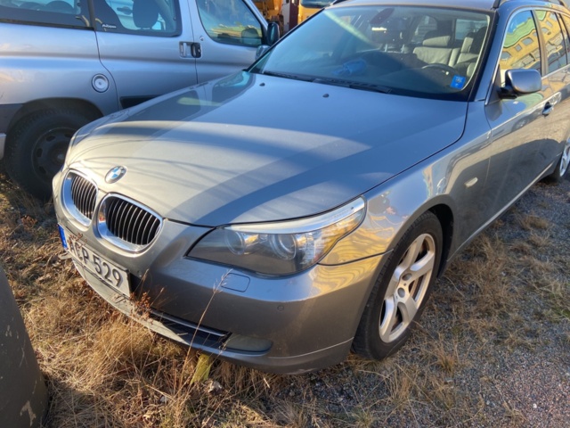 946436-12 BMW 523i Touring - 2008