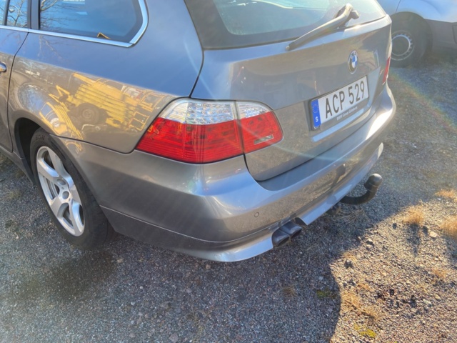 946436-21 BMW 523i Touring - 2008
