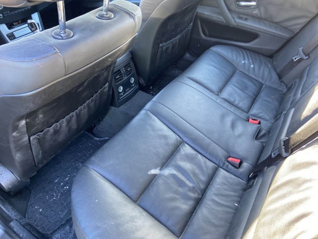 946436-32 BMW 523i Touring - 2008