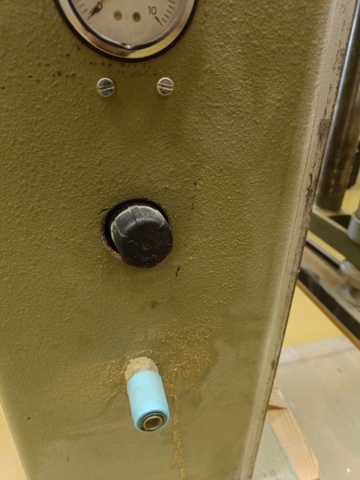 928847-8 Cabinet press Ocmac