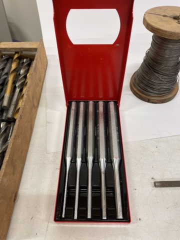 862334-7 Good to have in the garage