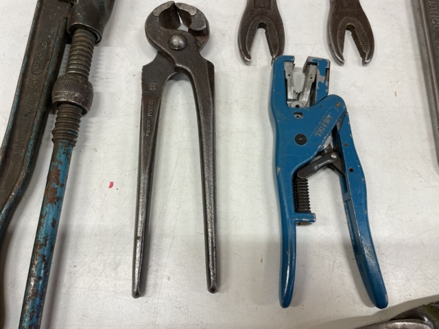 862334-24 Good to have in the garage