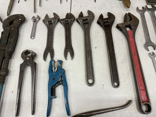 862334-26 Good to have in the garage