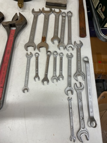 862334-28 Good to have in the garage