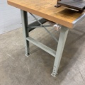 990925-6 Workbench with sheet metal shears