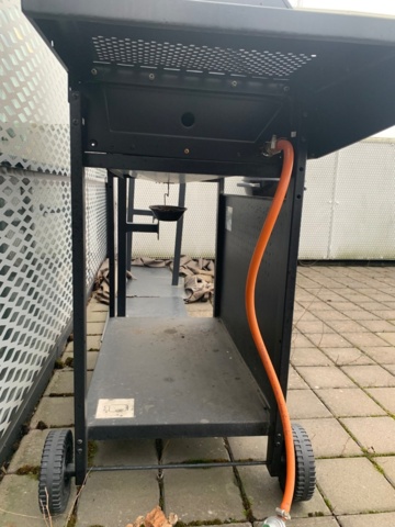 956189-5 Metalcraft Orlando gas grill and ball grill