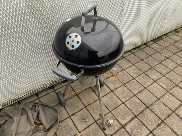 956189-7 Metalcraft Orlando gas grill and ball grill