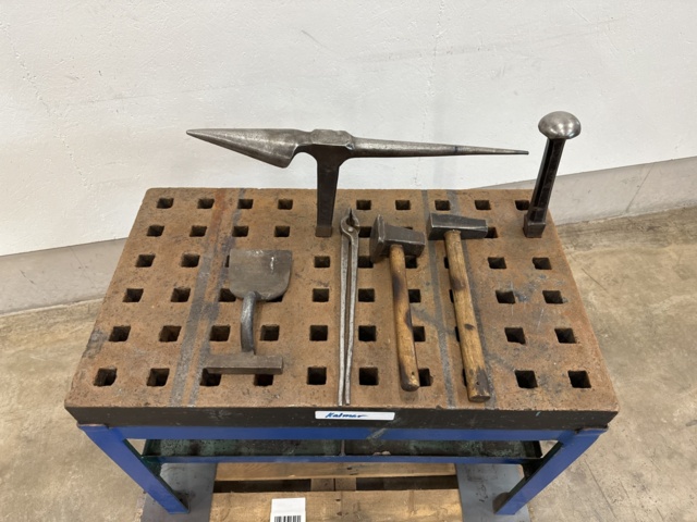 979591-3 Forge table with tools
