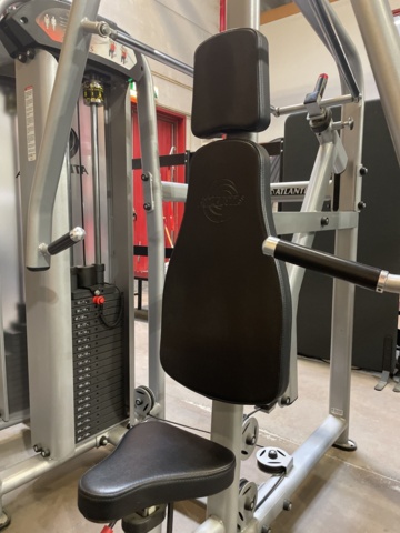 991206-4 Gym equipment Chest press