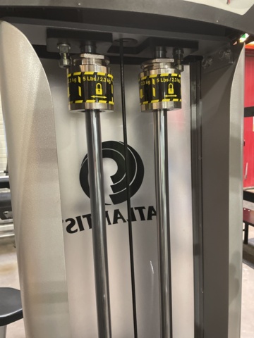 991206-6 Gym equipment Chest press