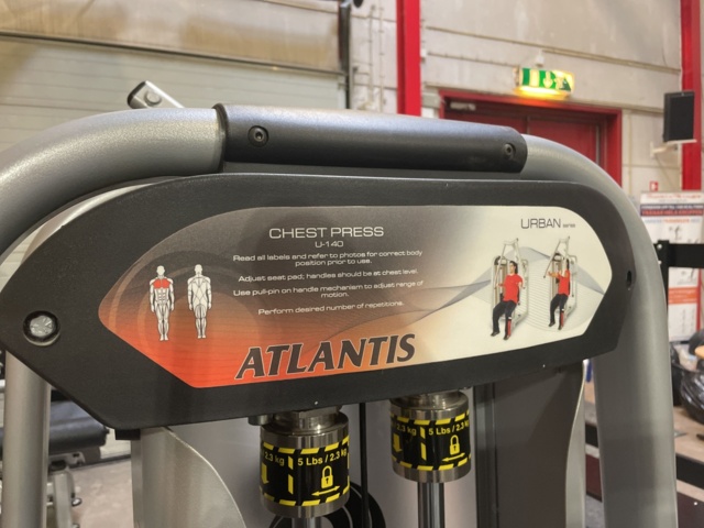 991206-7 Gym equipment Chest press
