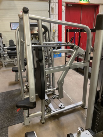 991206-10 Gym equipment Chest press