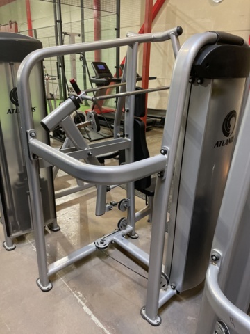 991206-11 Gym equipment Chest press