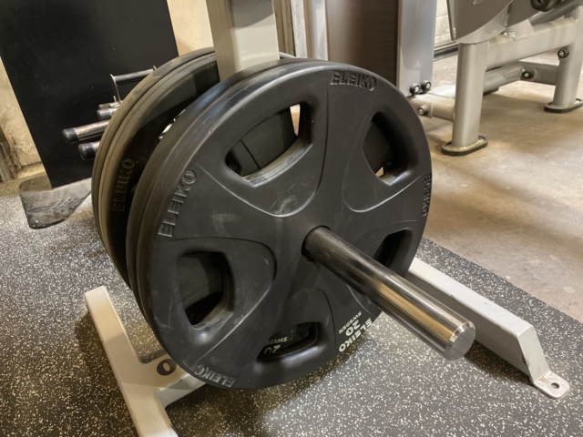 991210-18 Bench press with stand and weights