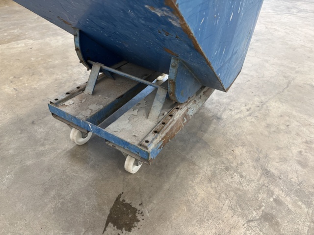 979596-4 Garbage / scrap container