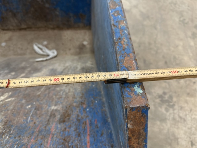 979596-7 Garbage / scrap container