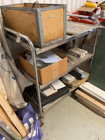 961848-5 Stainless steel trolley with sundries