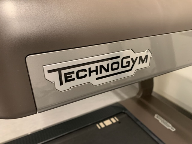 992459-3 Treadmills Technogym Run Artis