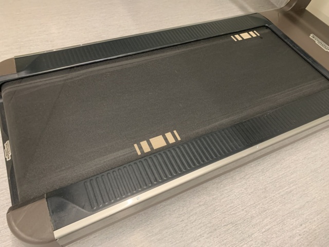 992459-4 Treadmills Technogym Run Artis