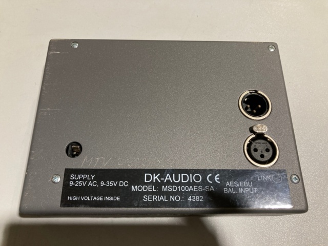 992414-3 DK-Audio ja RTW monitori x 4 - Ei pohjahintaa (kts. kunto)