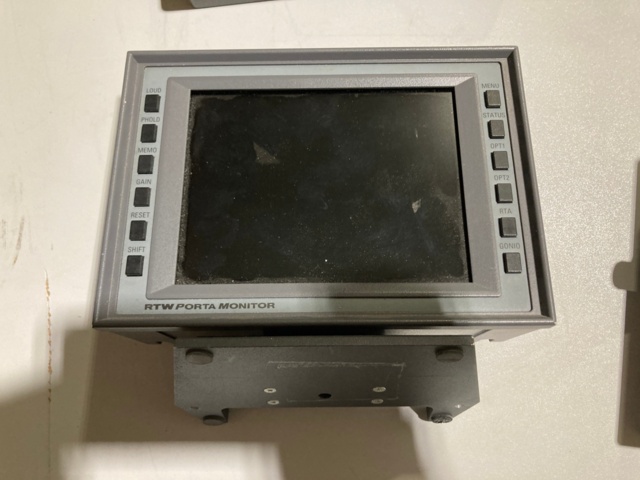 992414-6 DK-Audio ja RTW monitori x 4 - Ei pohjahintaa (kts. kunto)