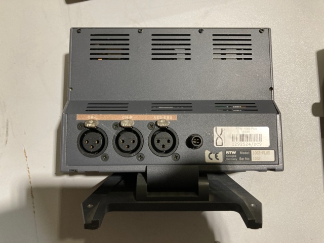 992414-7 DK-Audio ja RTW monitori x 4 - Ei pohjahintaa (kts. kunto)