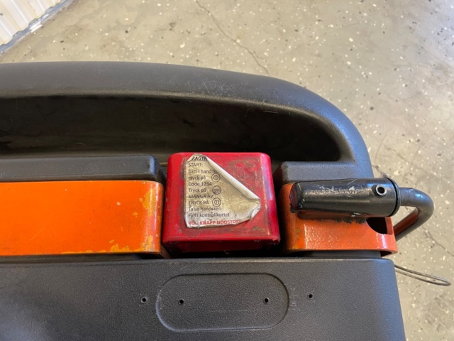 991220-17 Tow truck STILL CX-T