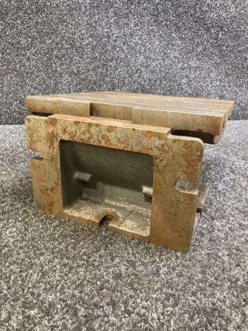 988903-5 Adjustable corner shelf