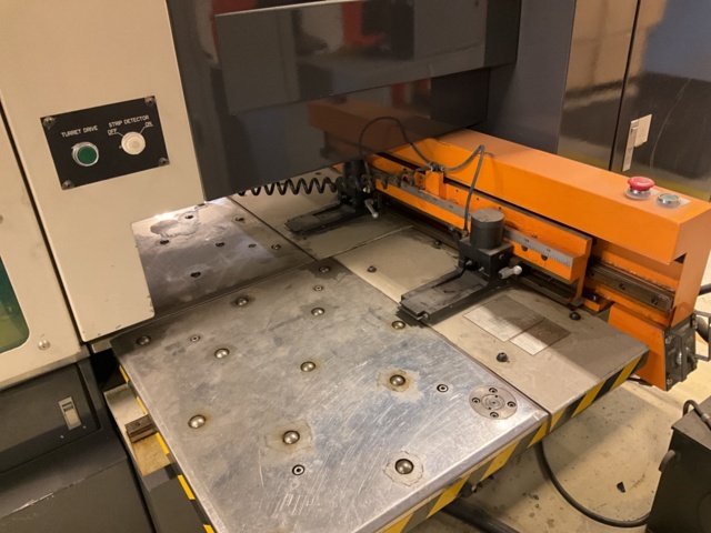 961852-7 CNC Press nibbler NISSHINBO