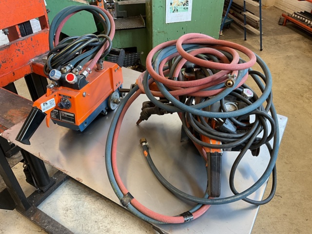 961855-1 Welding dogs