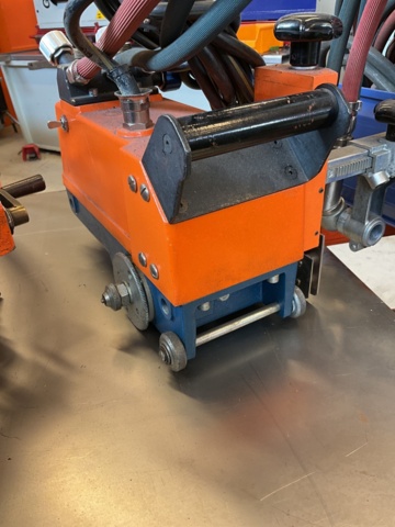 961855-10 Welding dogs