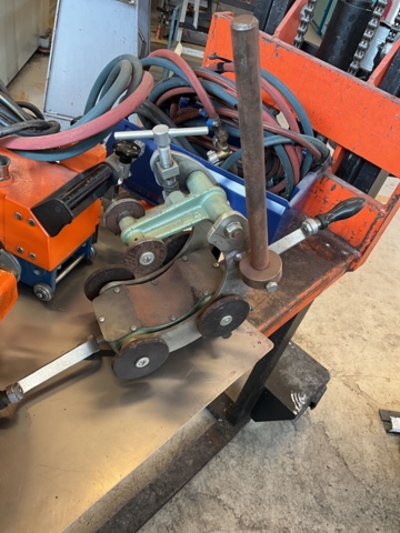 961855-19 Welding dogs