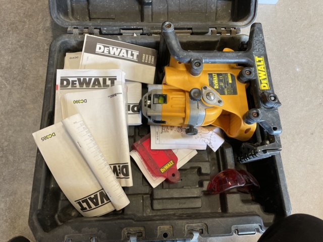 985585-1 Laser Dewalt DW073