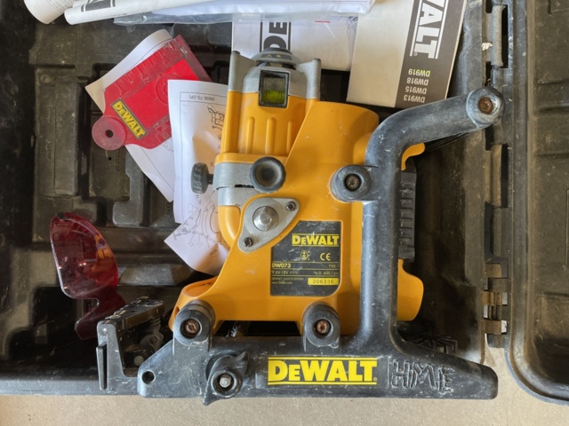 985585-2 Laser Dewalt DW073