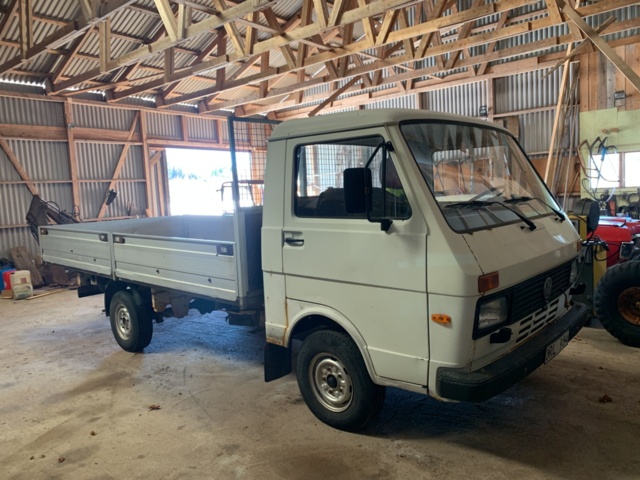 989144-1 Volkswagen LT Chassis Cab 31 2.4 - 1990