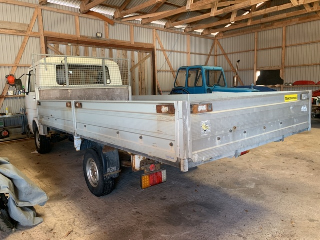 989144-4 Volkswagen LT Chassis Cab 31 2.4 - 1990