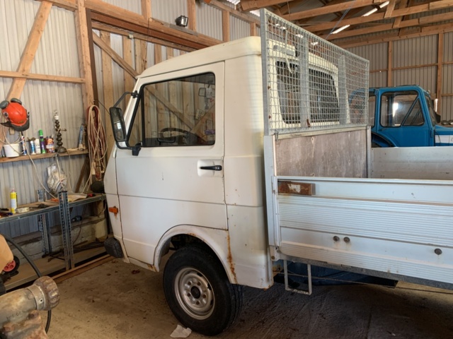 989144-5 Volkswagen LT Chassis Cab 31 2.4 - 1990