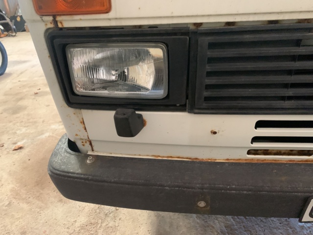 989144-23 Volkswagen LT Chassis Cab 31 2.4 - 1990