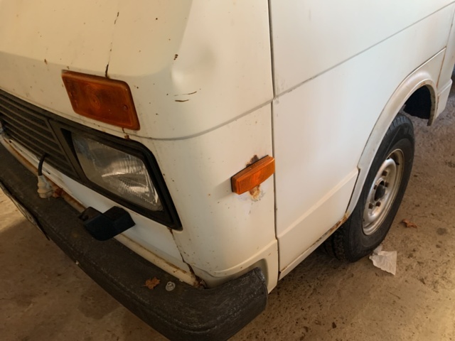 989144-26 Volkswagen LT Chassis Cab 31 2.4 - 1990