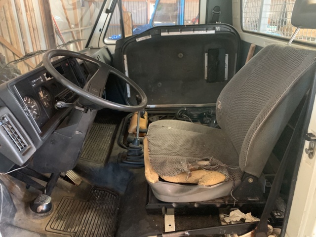 989144-35 Volkswagen LT Chassis Cab 31 2.4 - 1990