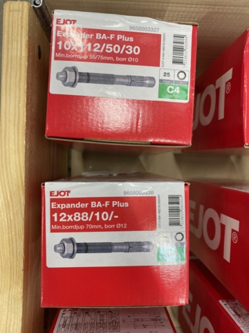 994018-3 Assortment of Concrete Screw & Metal Expander