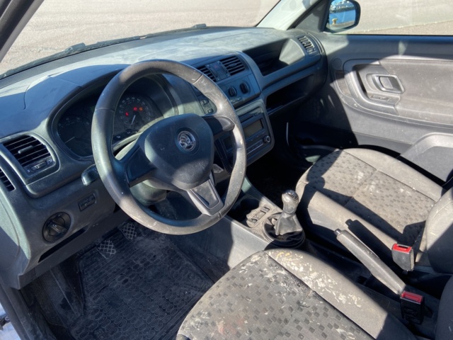 946660-23 Skoda Roomster Praktik 1.2 - 2015