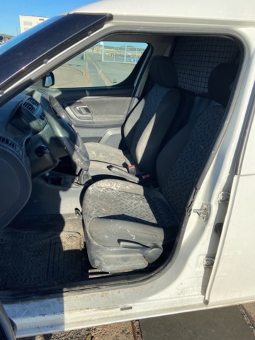 946660-24 Skoda Roomster Praktik 1.2 - 2015