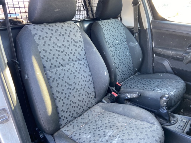 946660-27 Skoda Roomster Praktik 1.2 - 2015