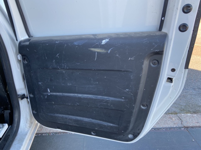946660-32 Skoda Roomster Praktik 1.2 - 2015