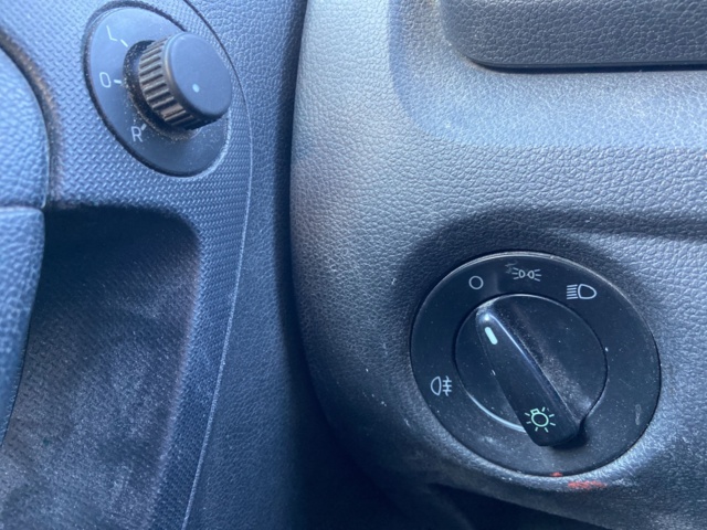 946660-44 Skoda Roomster Praktik 1.2 - 2015
